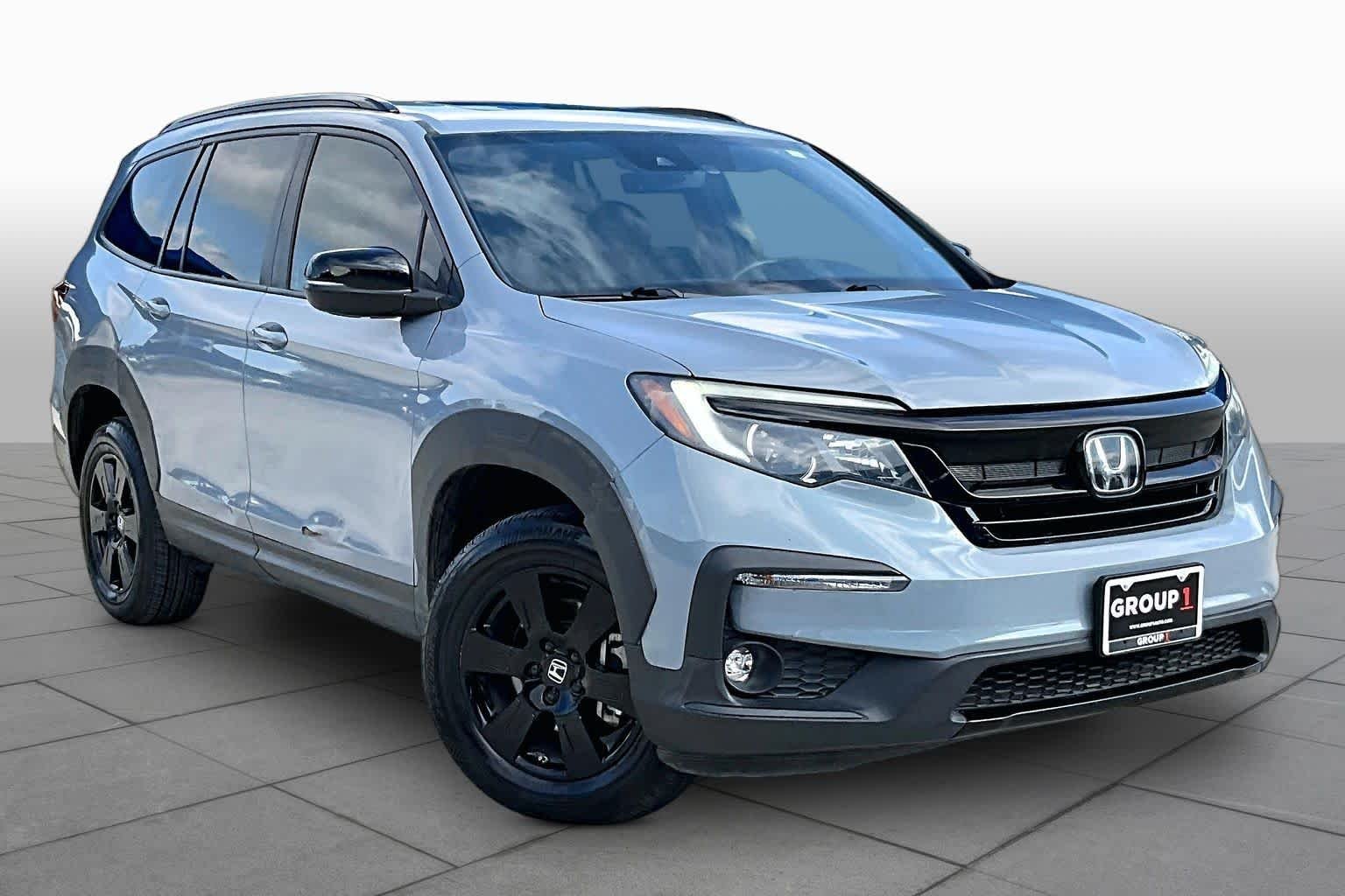 Used 2022 Sonic Gray Pearl Honda TrailSport image 3