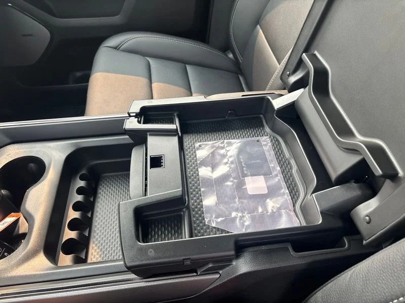 New 2026 Bright White Clear-Coat Exterior Paint RAM Rebel image 33