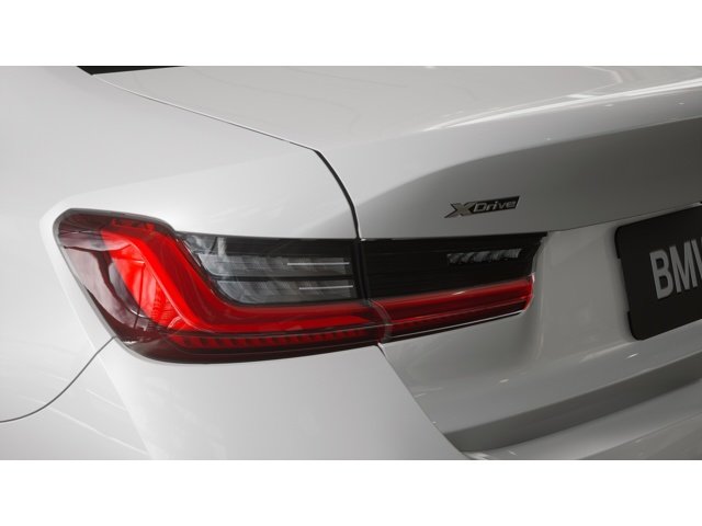 New 2026 Mineral White Metallic BMW 330i NA xDrive image 8