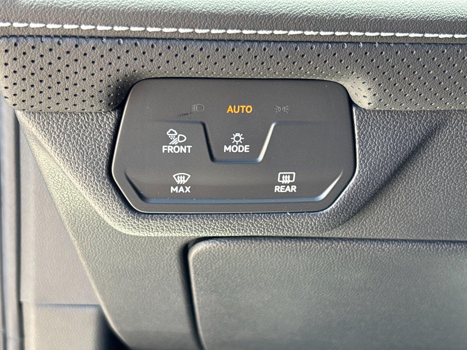 New 2026 pure gray Volkswagen 2.0T SE w/Technology image 17