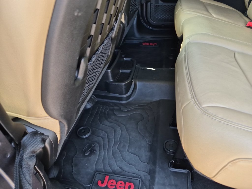 Used 2018 Gray Jeep Unlimited Rubicon image 36