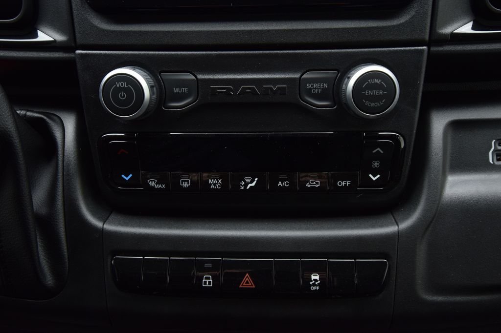 New 2026 Bright White Clearcoat RAM Base image 18