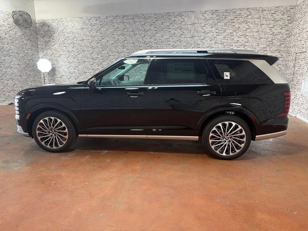 New 2026 Abyss Black Pearl Hyundai Calligraphy image 4