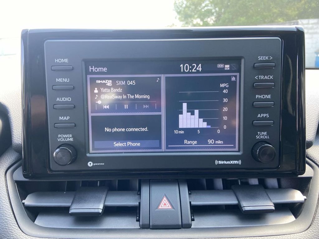 Used 2021 Silver Toyota XLE image 19