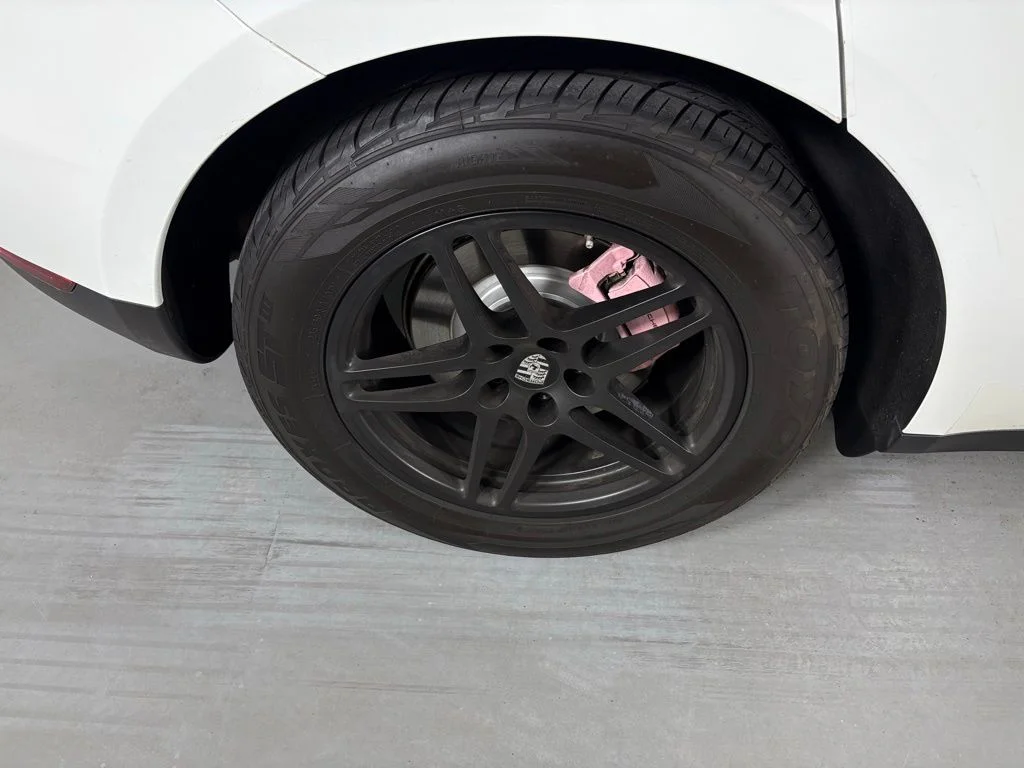 Used 2018 White Porsche Base image 13
