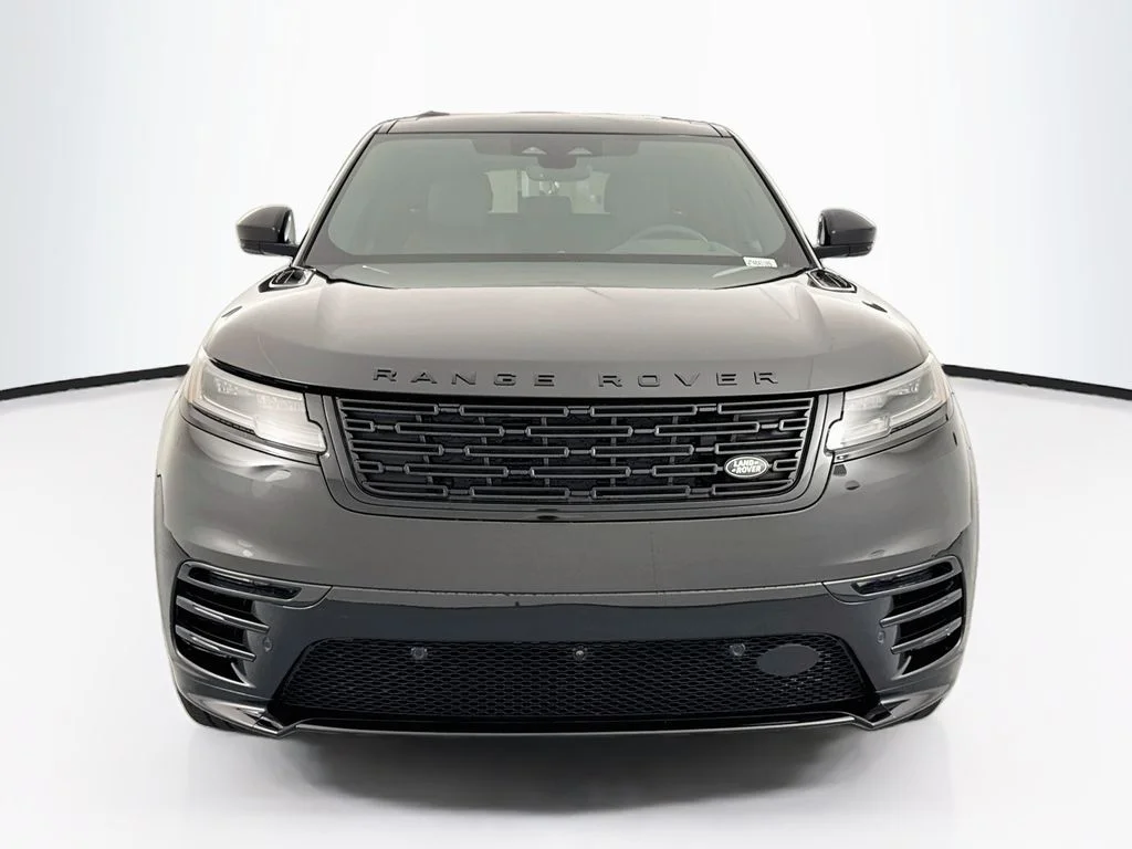 New 2026 Santorini Black Land Rover Belgravia Edition image 2