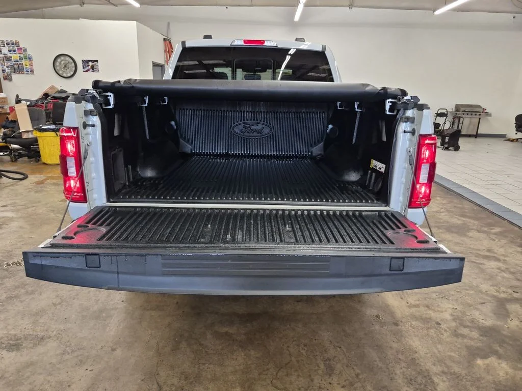 Certified Used 2023 Avalanche Ford XLT image 8