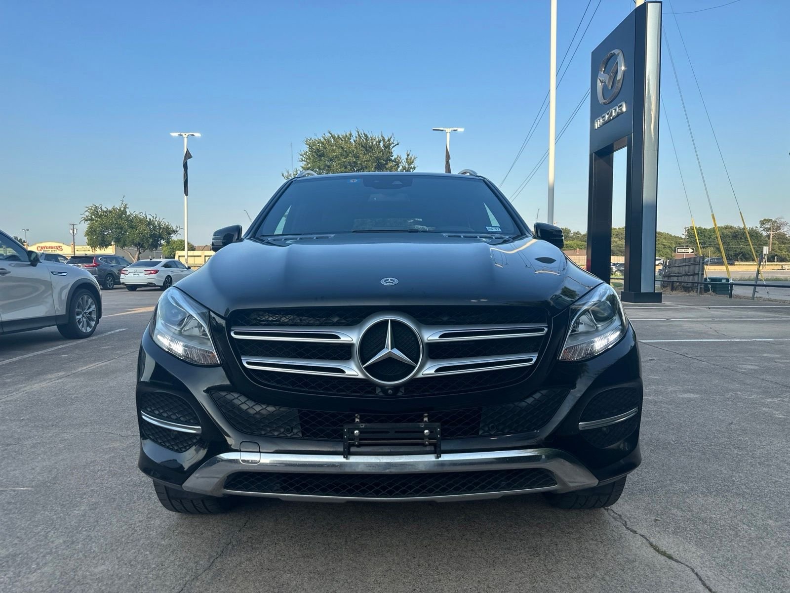 Used 2018 Obsidian Black Metallic Mercedes-Benz GLE 350 image 3