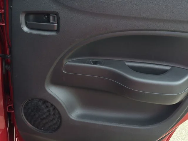 Used 2024  Mitsubishi ES image 36