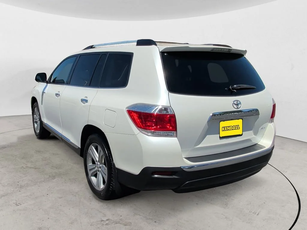 Used 2012 White Toyota Limited image 3
