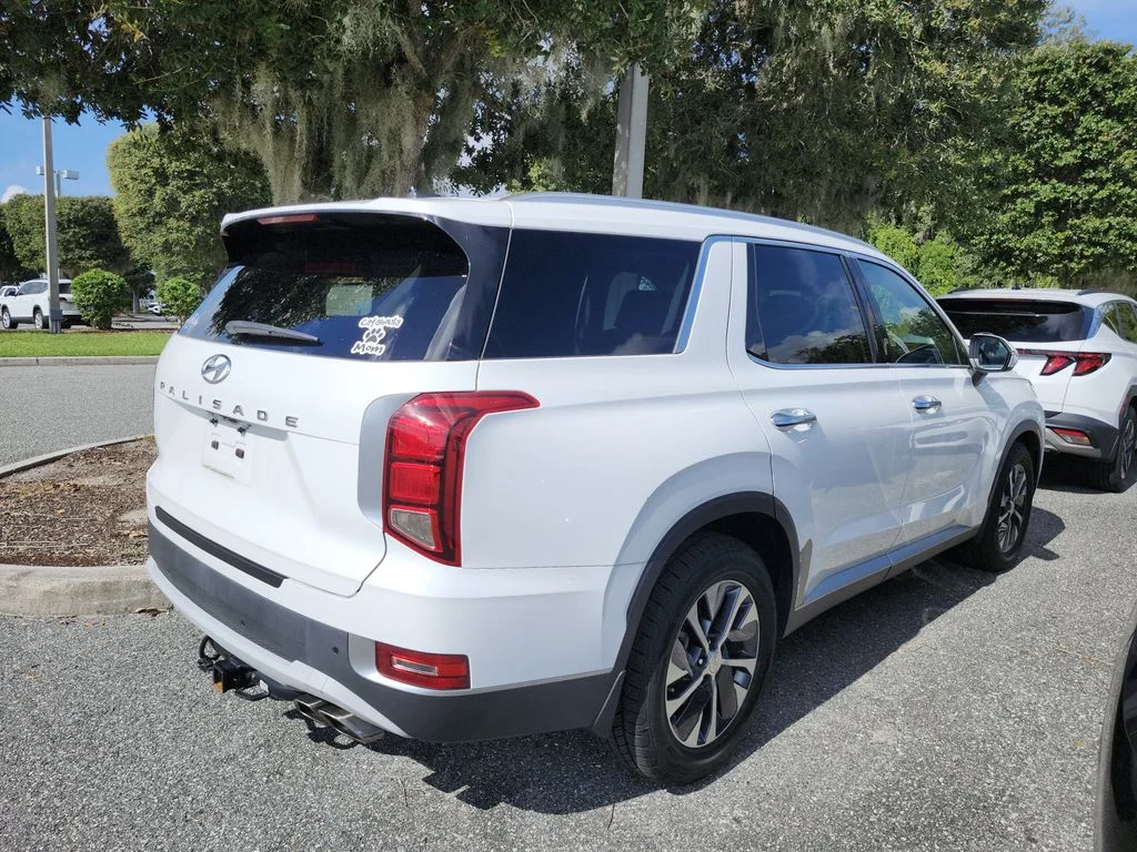 Used 2021 White Hyundai SEL image 3