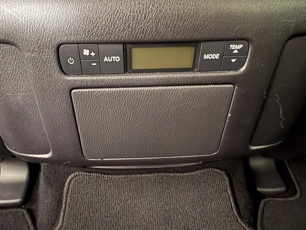 Used 2024 Silver Nissan SL image 38