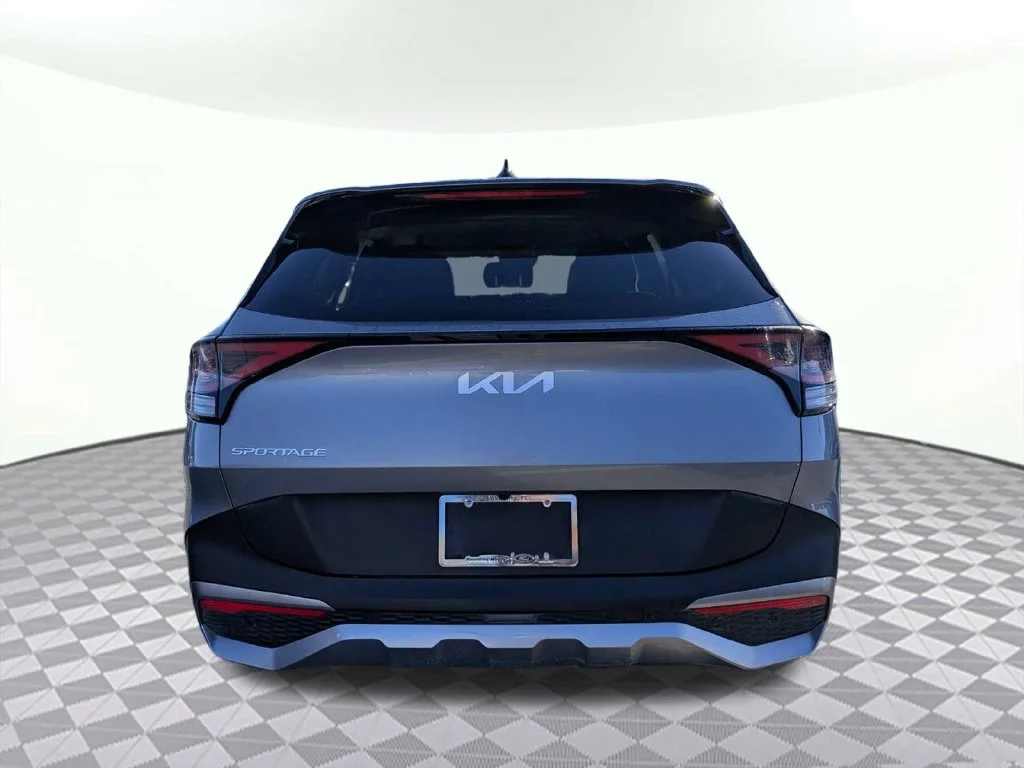Certified Used 2025 Steel Gray Kia LX image 4