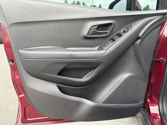 Used 2016 Crimson Metallic Chevrolet LS image 22