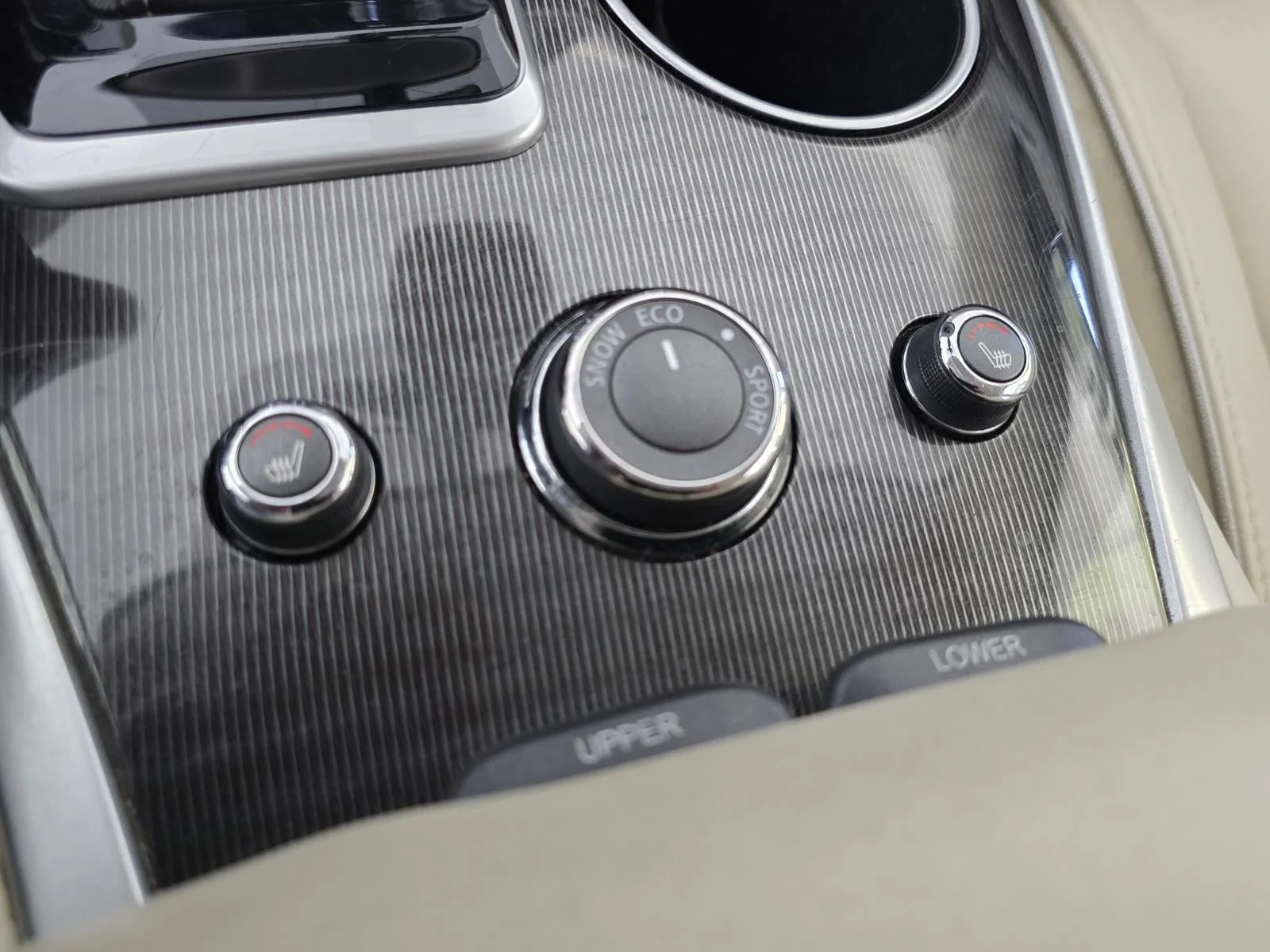 Used 2020 Majestic INFINITI LUXE image 32