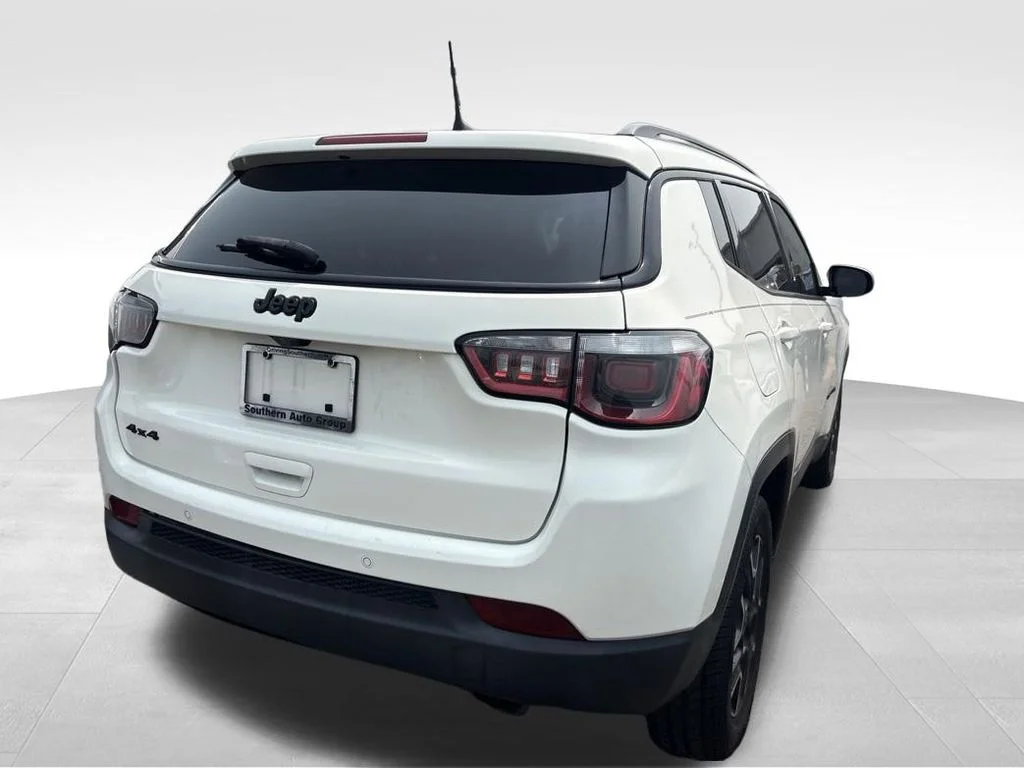 Used 2019 White Jeep Sport image 8