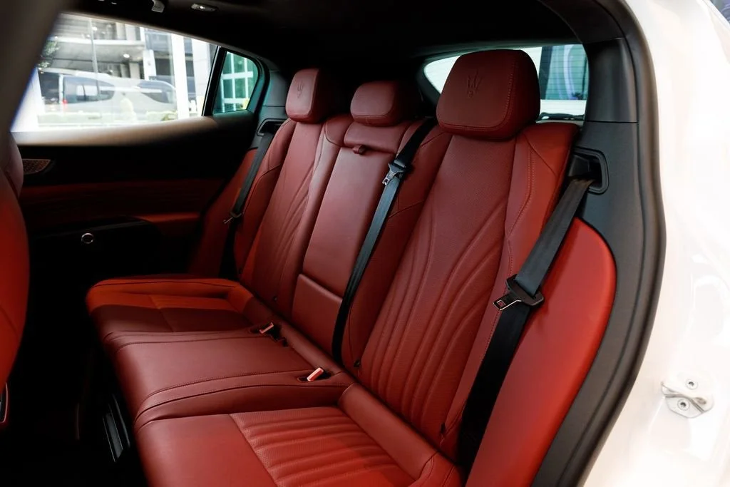 Used 2023 Bianco Maserati Modena image 21