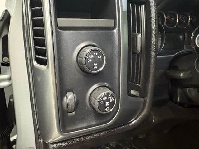 Used 2015 Silver Chevrolet LT image 12