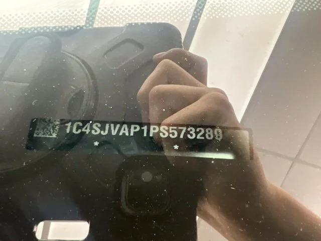 Used 2023 Black Jeep Base image 37