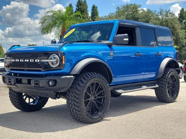 Used 2025 Blue Ford Badlands image 31