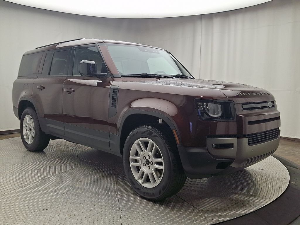 New 2026 Sedona Red Land Rover S image 2