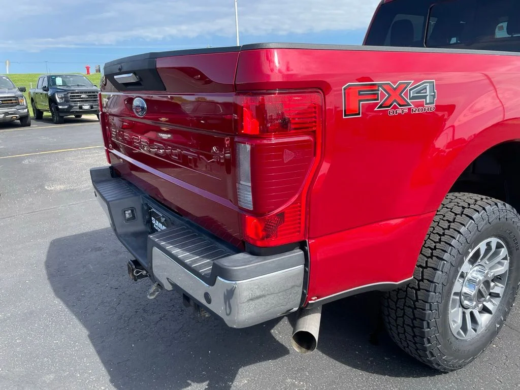 Used 2022 Red Metallic Ford Lariat image 31