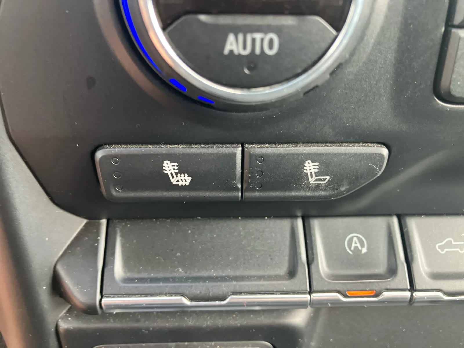 Used 2019 Cajun Red Tintcoat Chevrolet LT image 26
