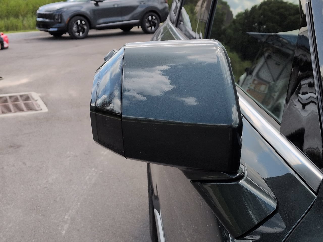 New 2027 Black Jade Green Kia EX image 12
