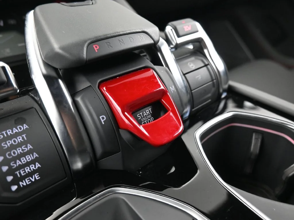 Used 2025 Gray Lamborghini SE image 27