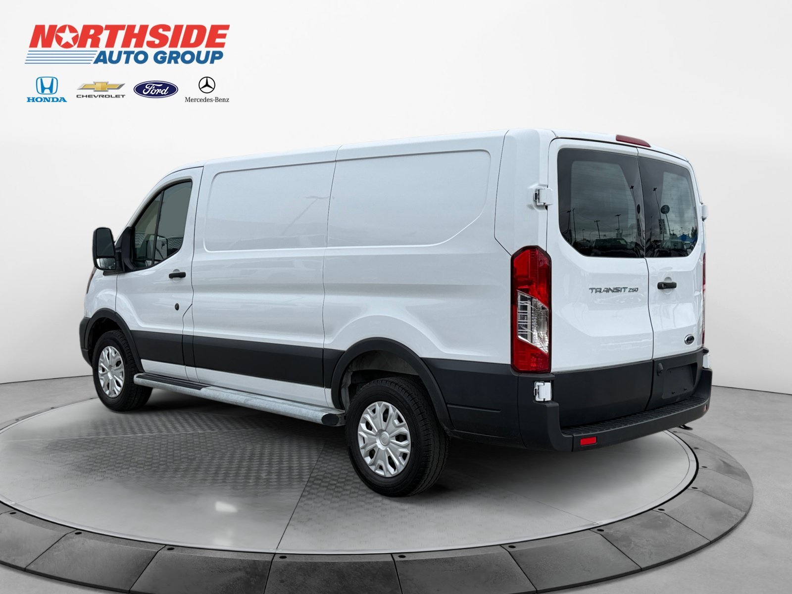 Certified Used 2025 Oxford White Ford  image 5