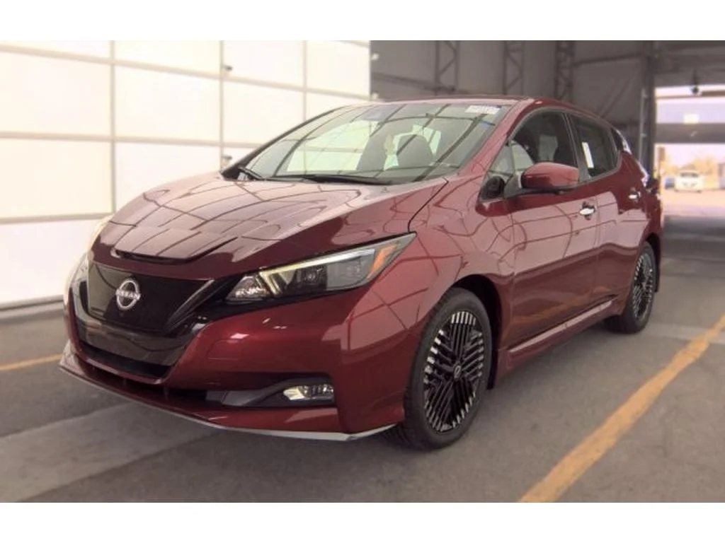 2025 Nissan Leaf