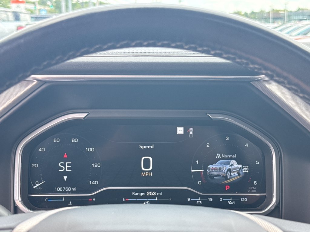 Used 2022 Silver GMC Denali image 17