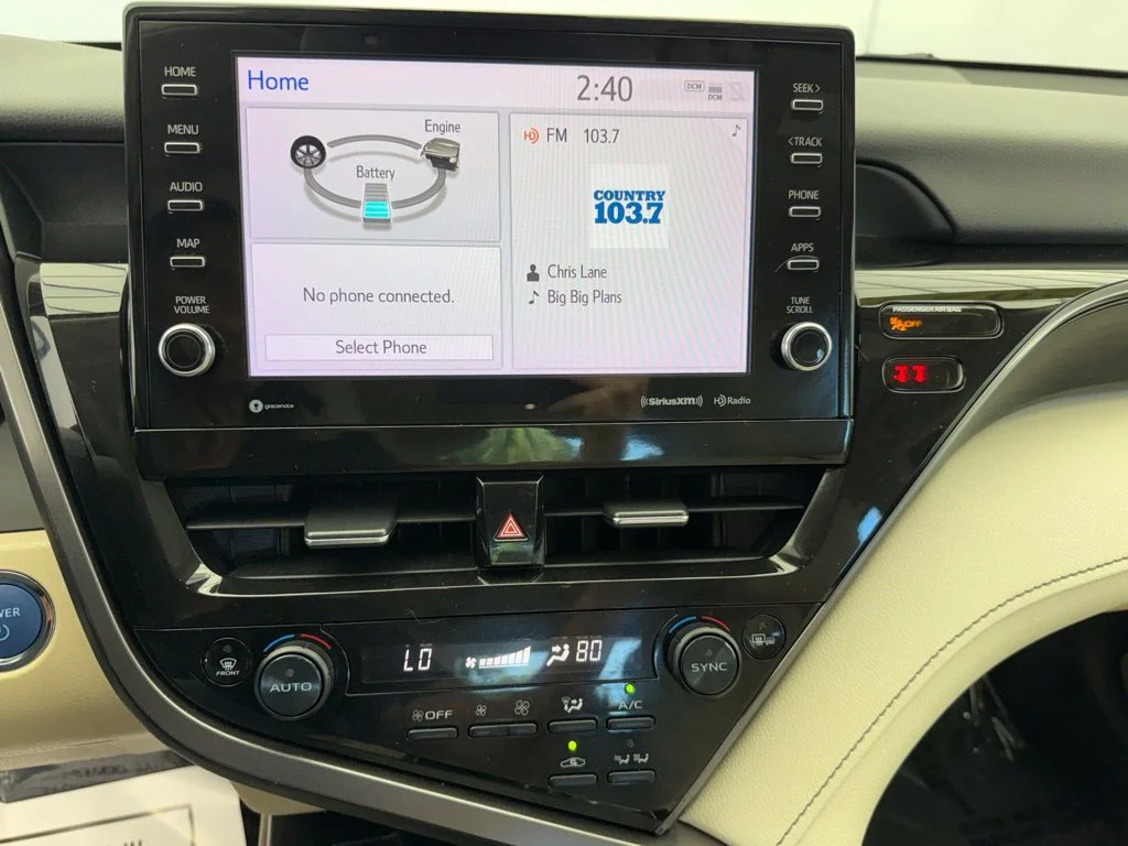 Used 2022 Black Toyota XLE image 21