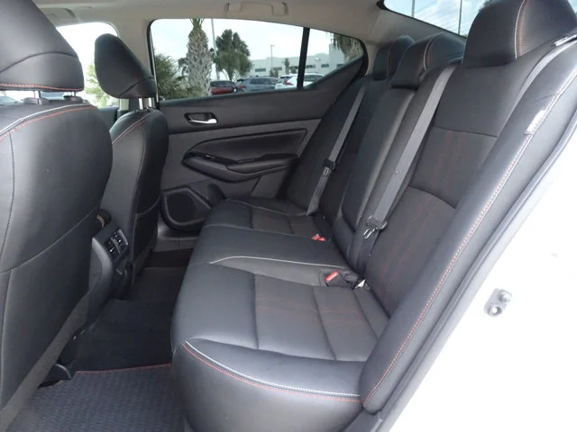 Used 2024 Pearl White Nissan 2.0 SR image 9