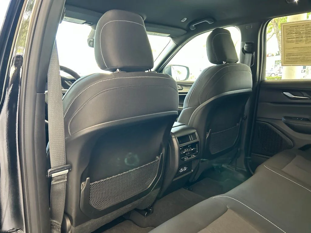 Used 2025 Black Jeep Laredo image 34