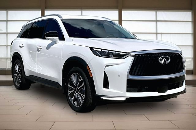 New 2027 RADIANT WHITE INFINITI LUXE image 11