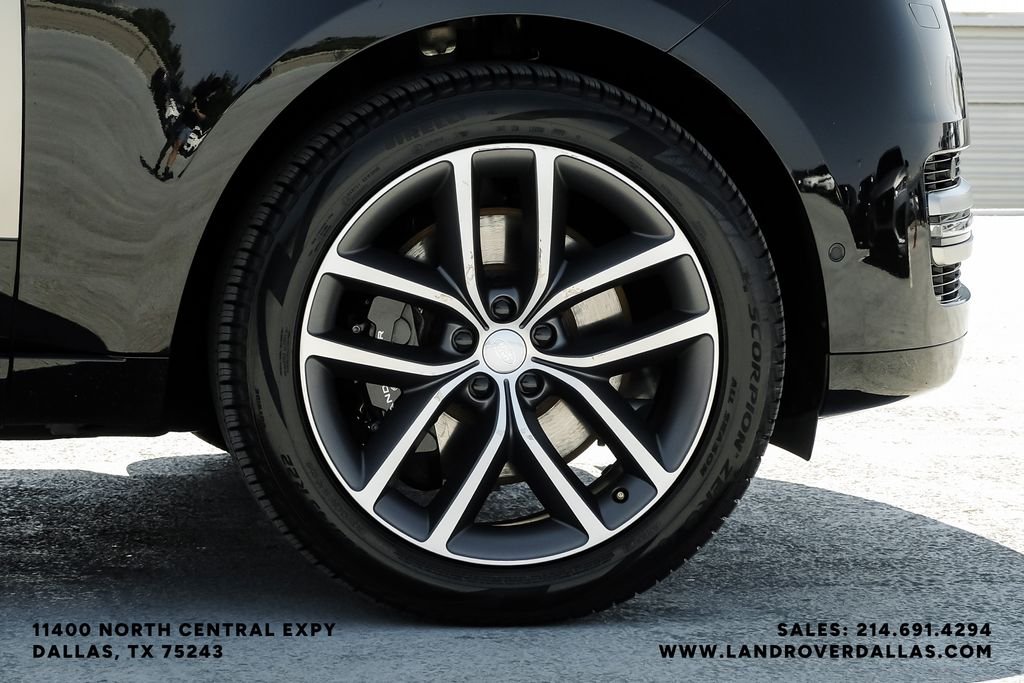 Certified Used 2024 Black Land Rover SE image 40