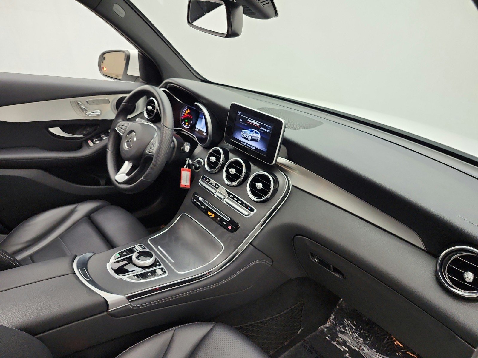 Used 2019 Polar White Mercedes-Benz GLC 300 SUV image 19
