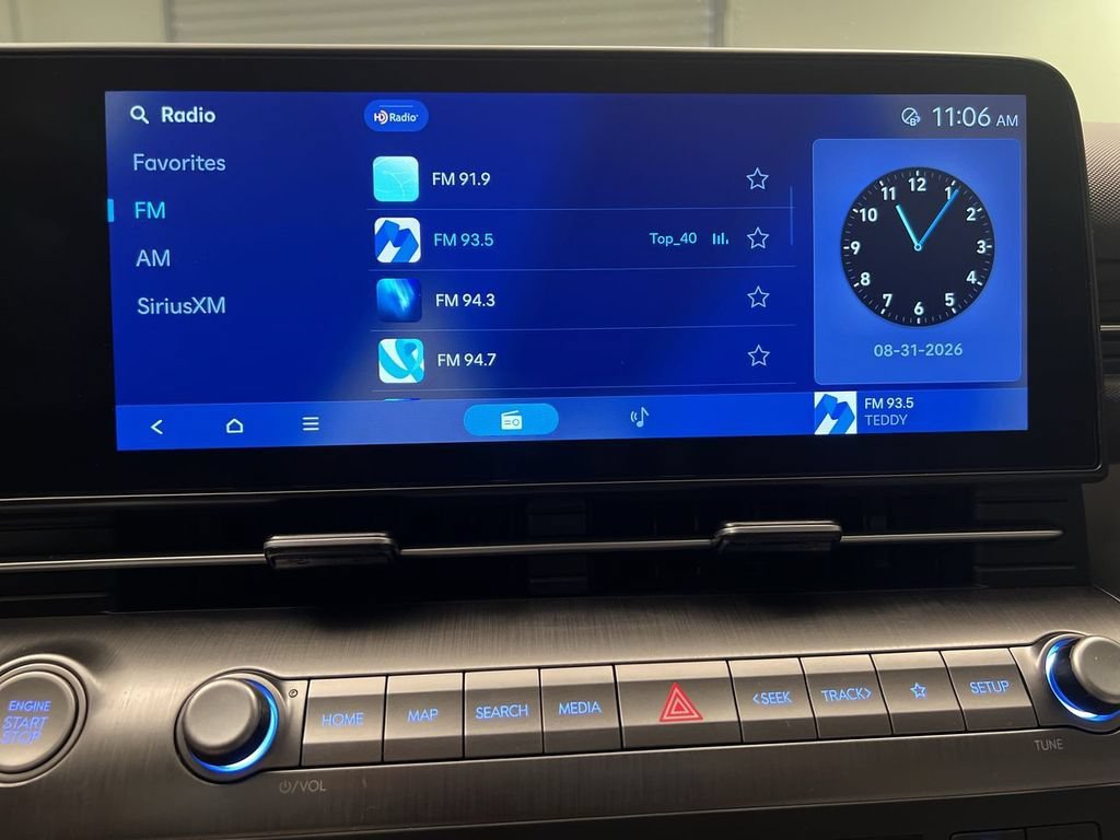 2025 Hyundai Kona SEL - Photo 16