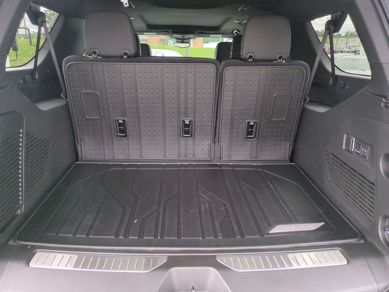 2025 Chevrolet Suburban High Country - Photo 27
