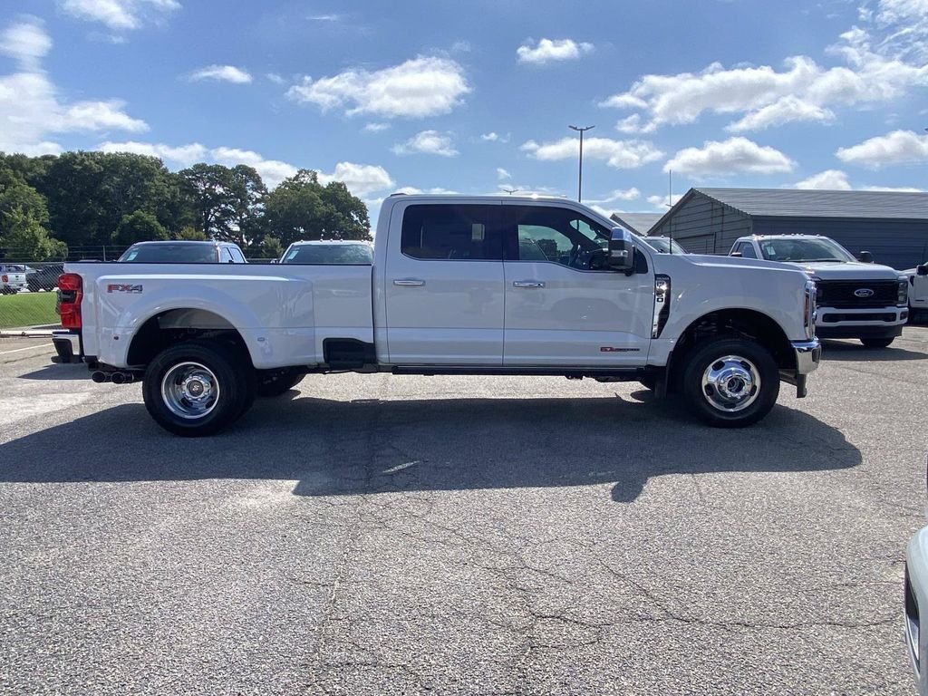 New 2026 Star White Metallic Tri-Coat Ford F-350® King Ranch® image 2
