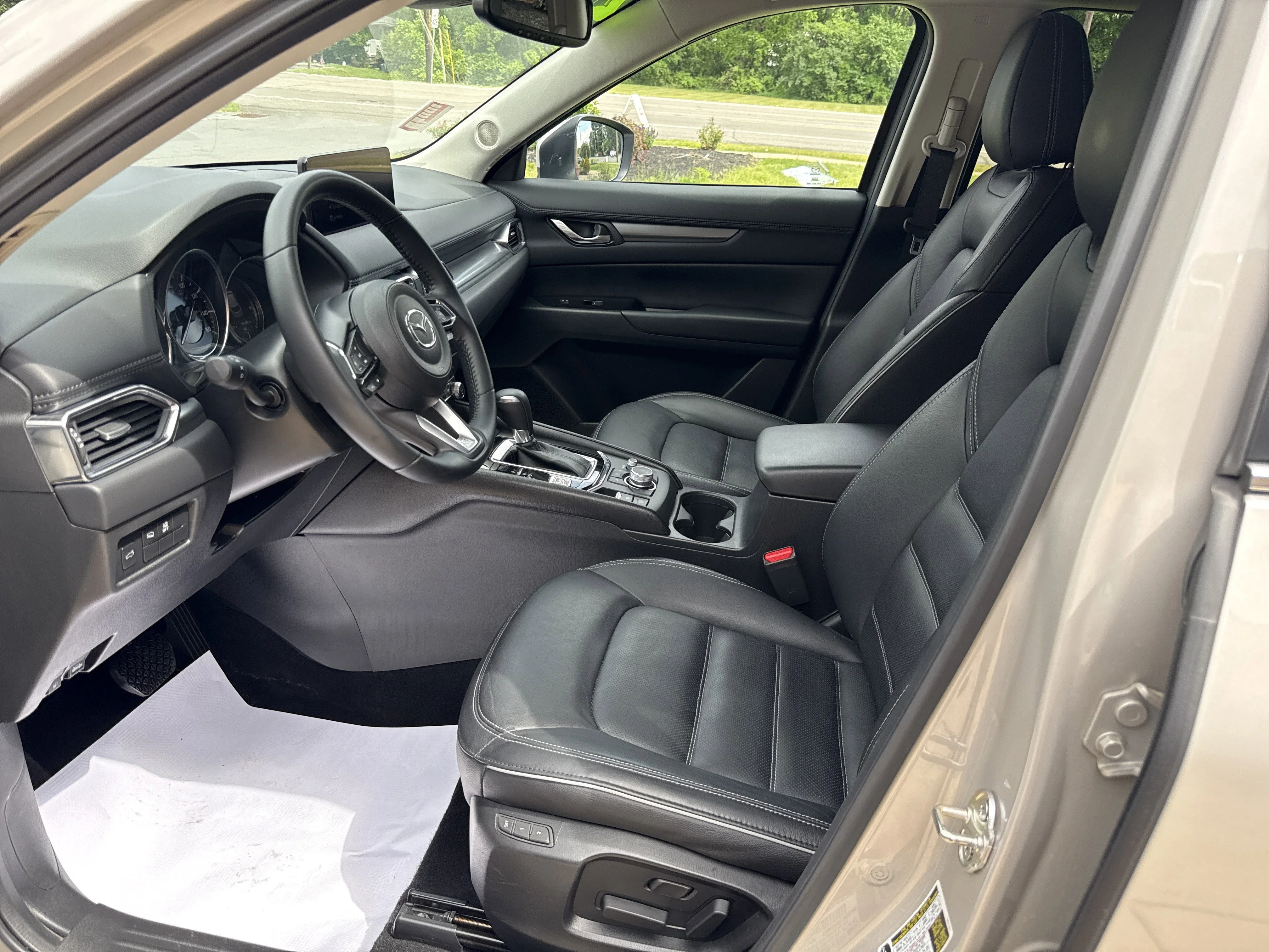 Used 2025 Platinum Quartz Metallic Mazda 2.5 S Preferred Package image 12