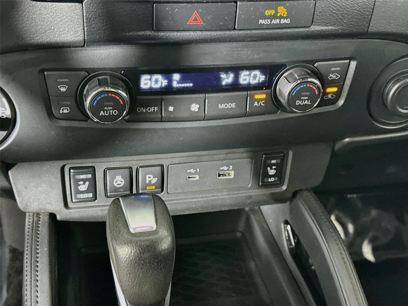 Used 2022 Boulder Grey Pearl Nissan PRO-4X image 18