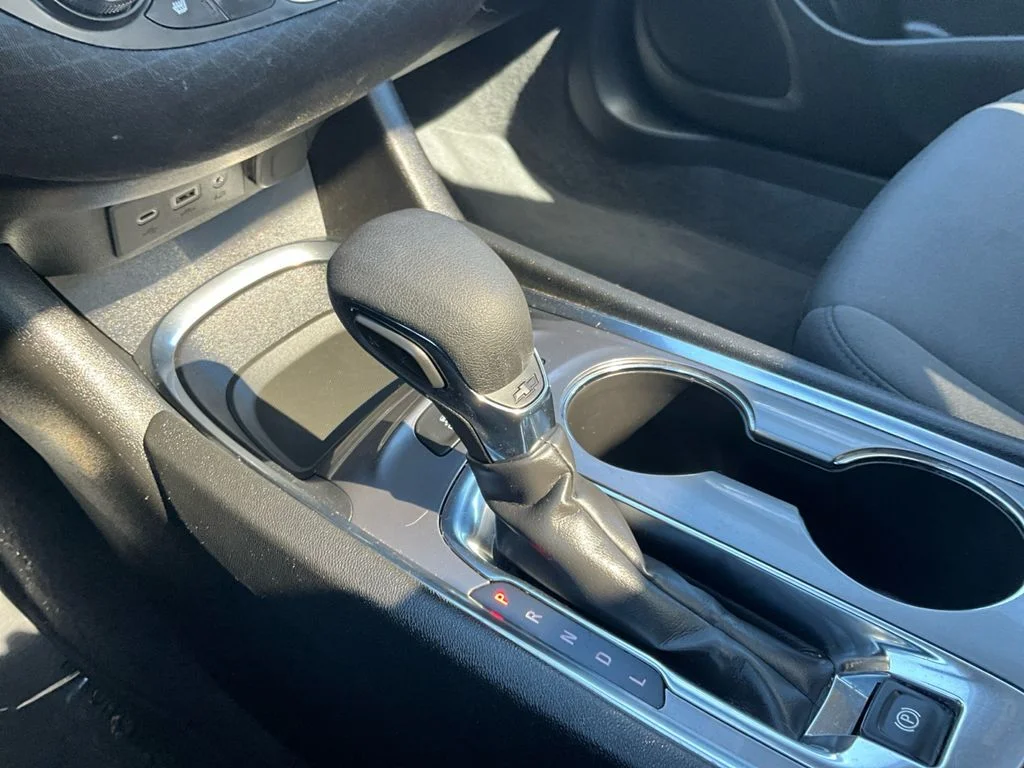 Used 2024 Sterling Gray Metallic Chevrolet LT image 18