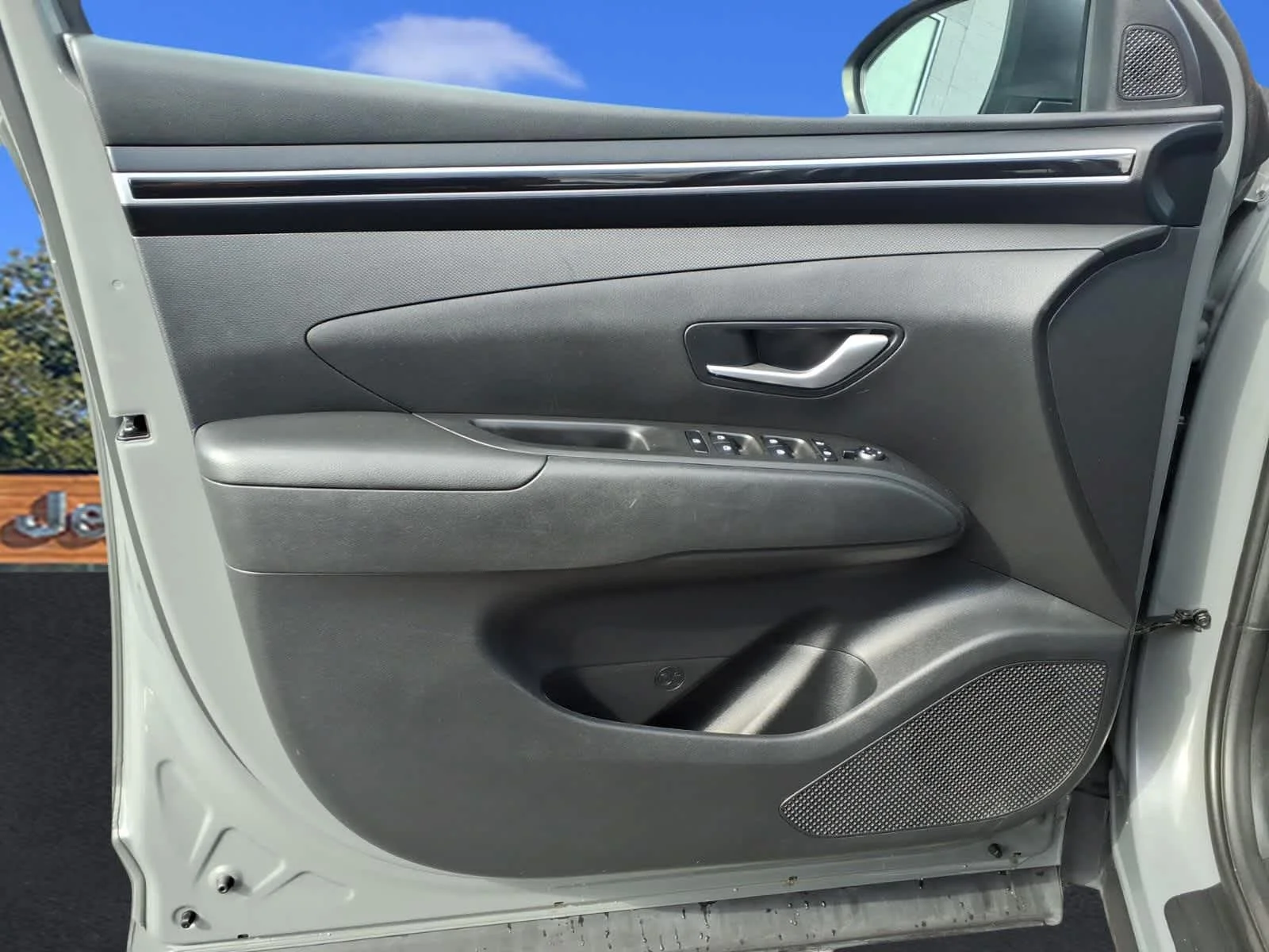 Used 2024 Hampton Gray Hyundai SEL image 12