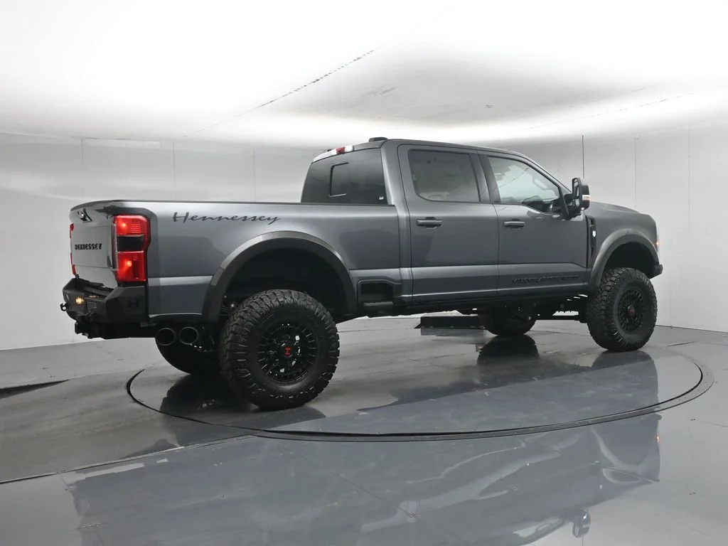 New 2026 Carbonized Gray Metallic Ford Lariat image 31