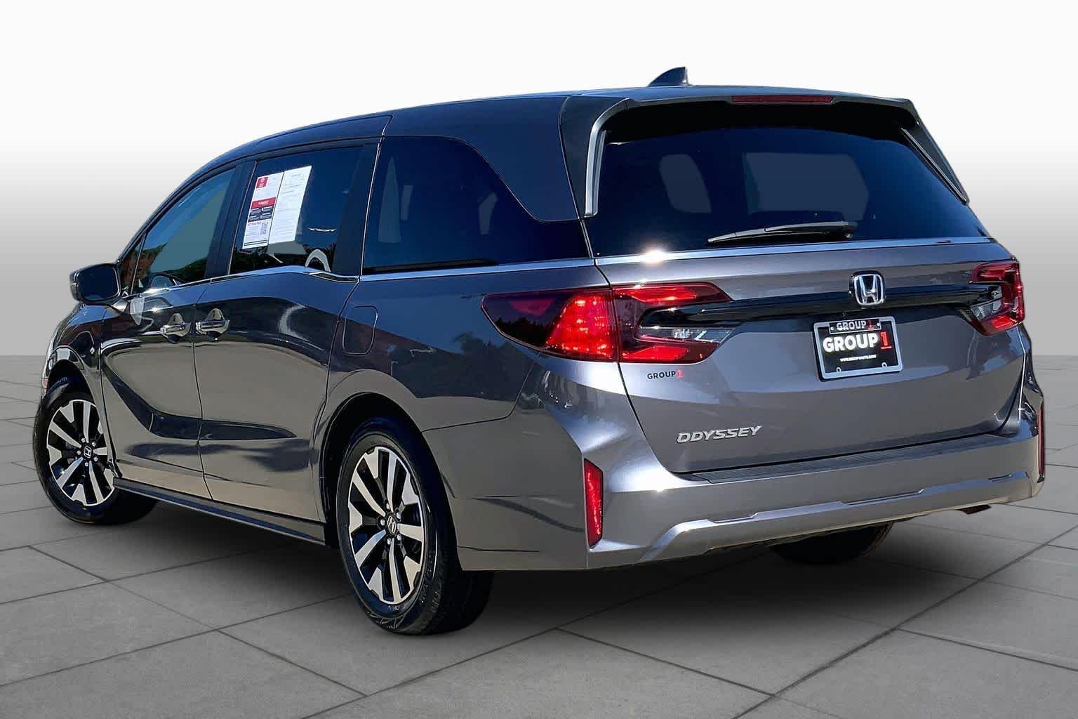 Used 2025 Smoke Blue Pearl Honda EX-L image 11