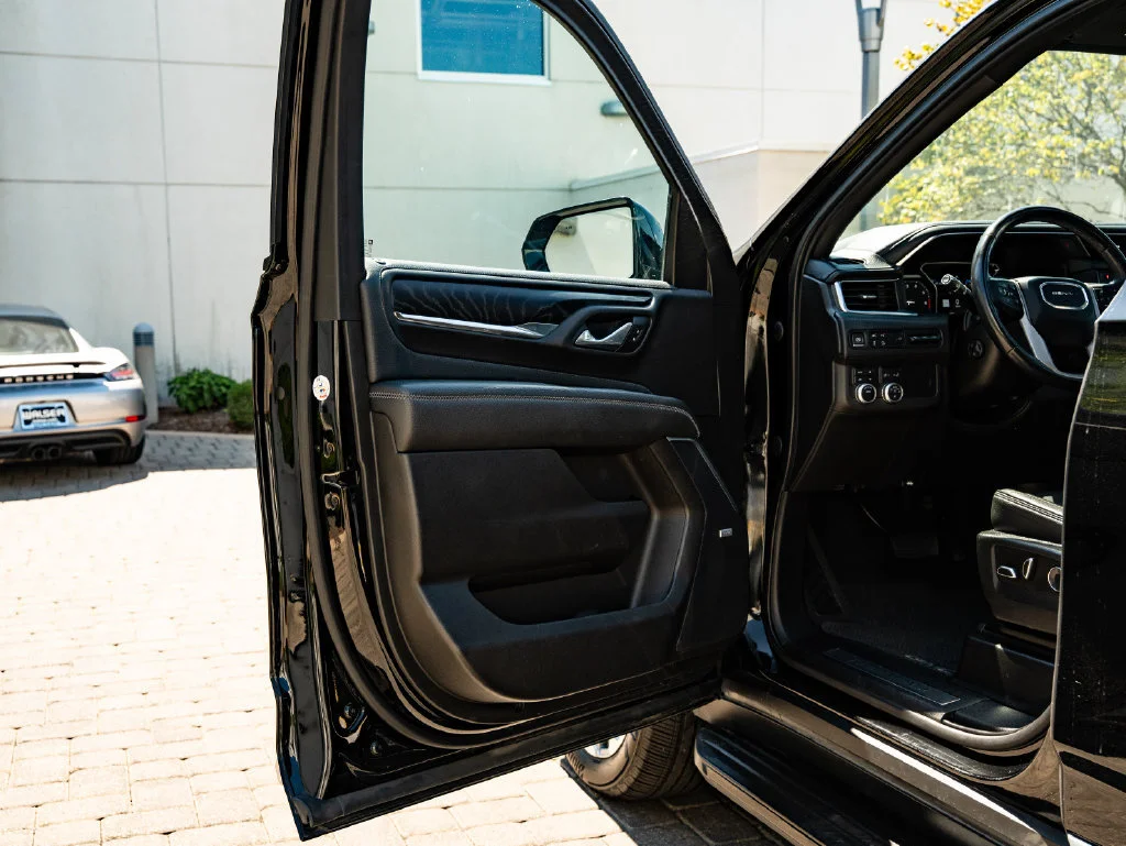 Used 2021 Onyx Black GMC Denali image 30