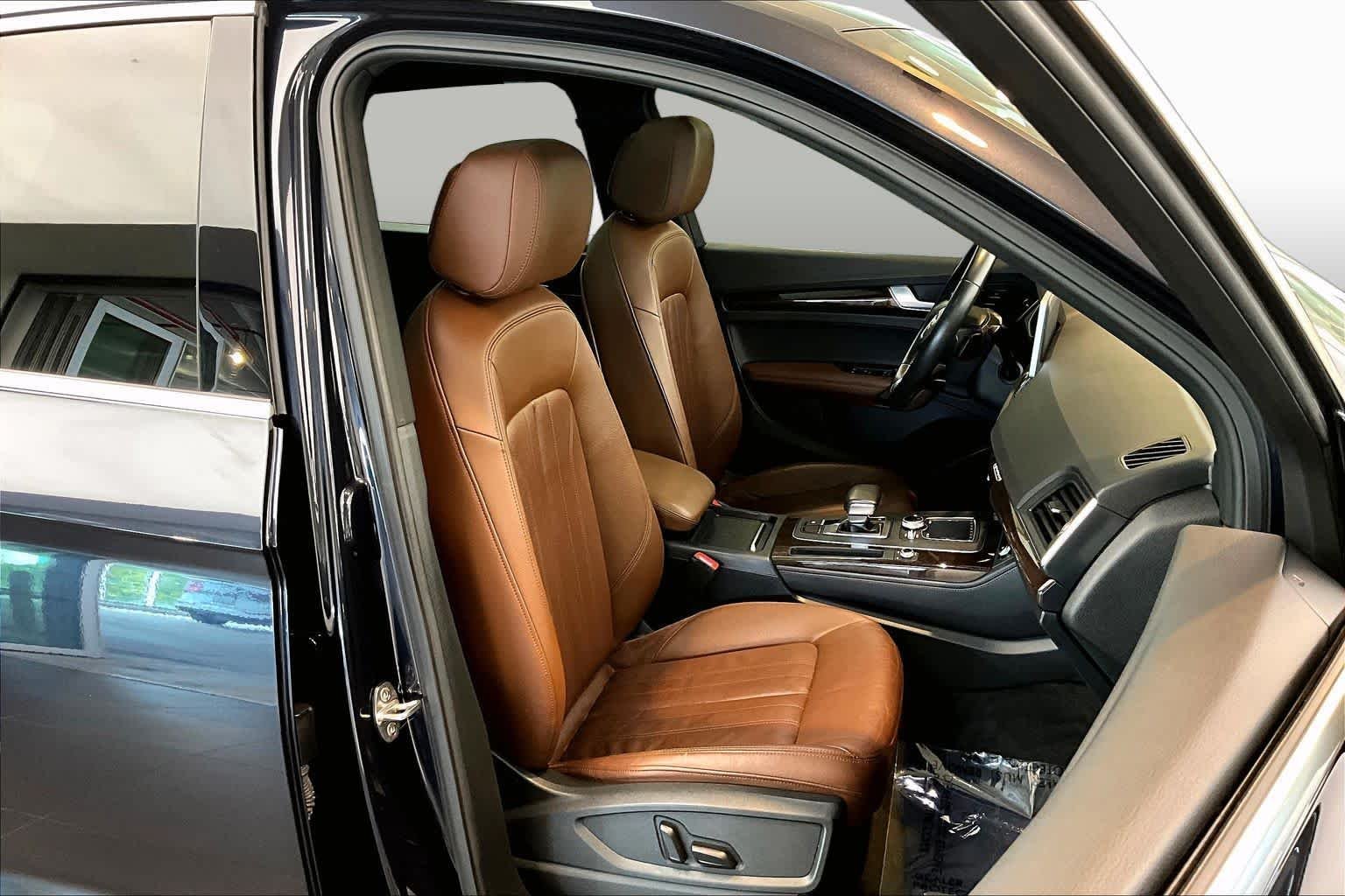 Used 2019 Moonlight Blue Metallic Audi Premium Plus image 9