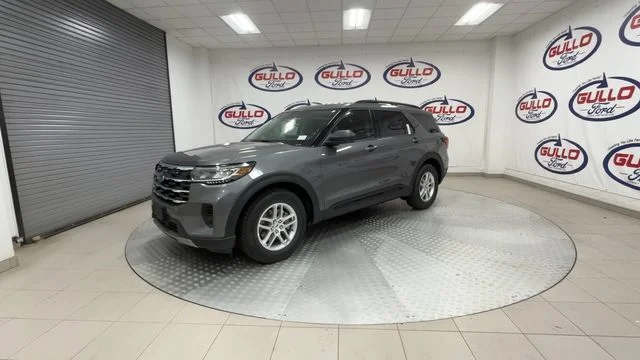 New 2026 Carbonized Gray Metallic Ford Active image 5